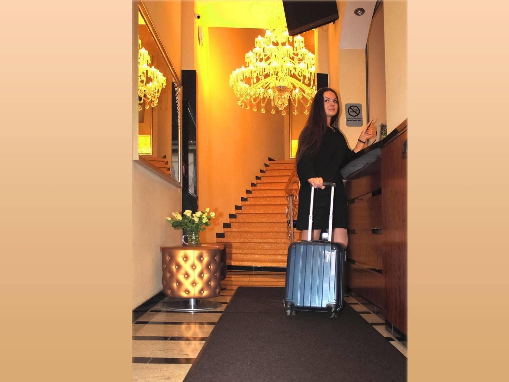Hotel Expo Frankfurt City Centre Frankfurt pe Main Exterior foto